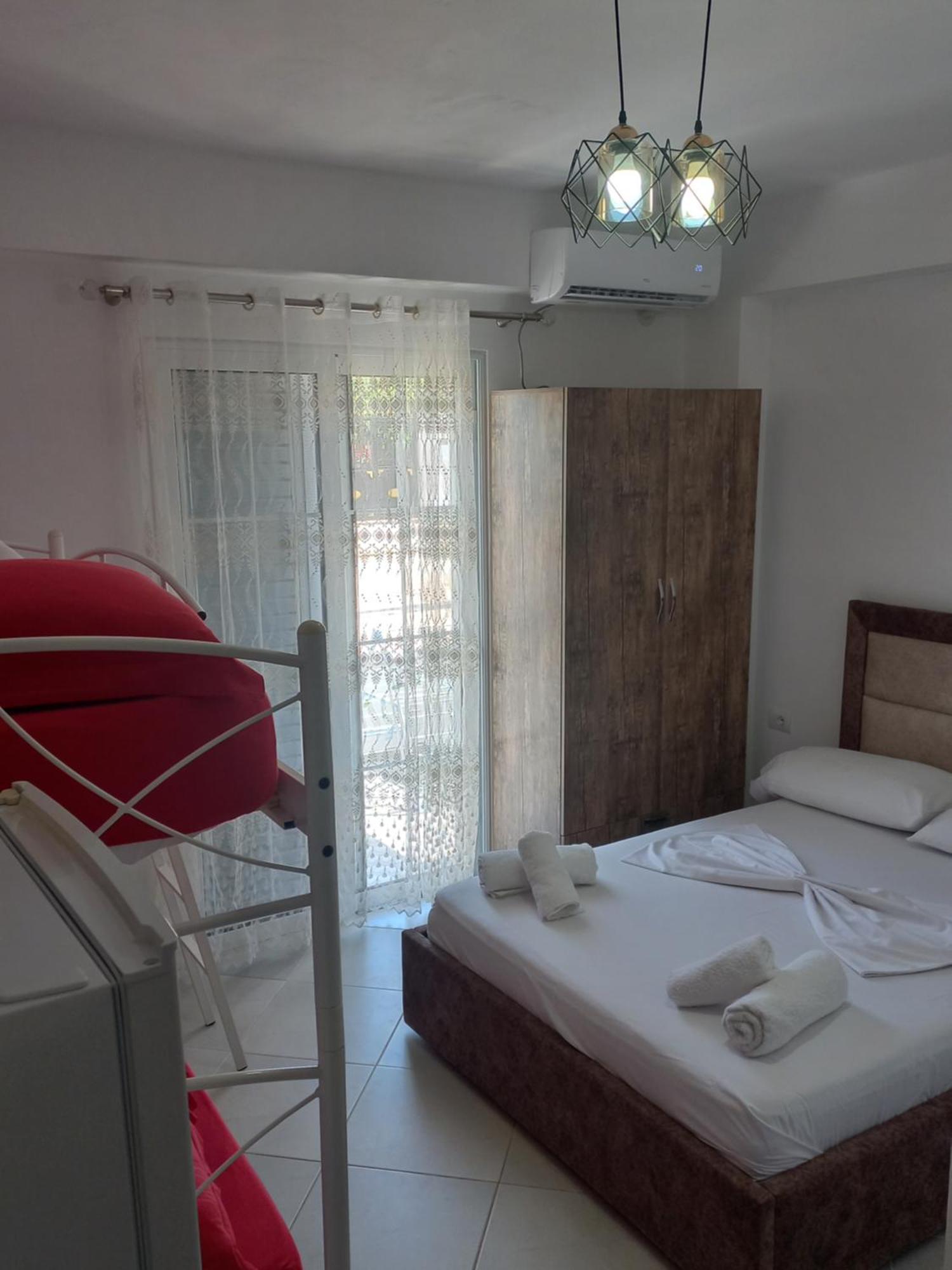Arjan Dyli Guesthouse Ksamil Phòng bức ảnh